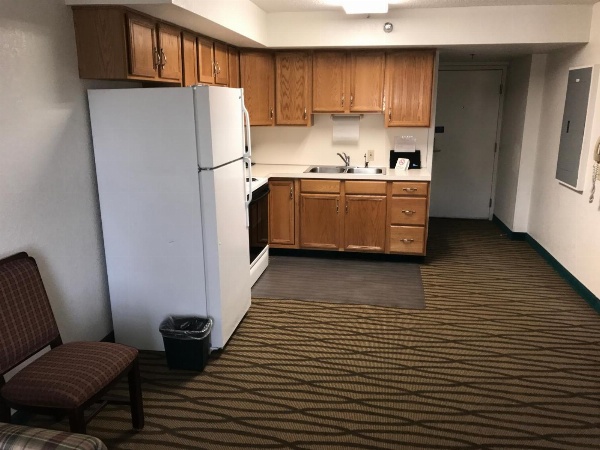President Inn & Suites image 13