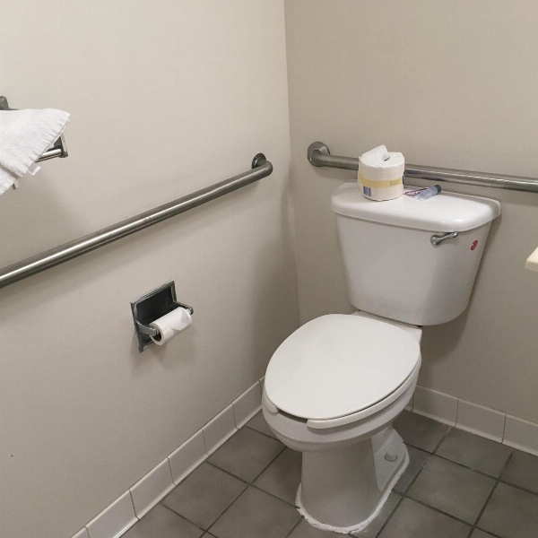 President Inn & Suites image 21