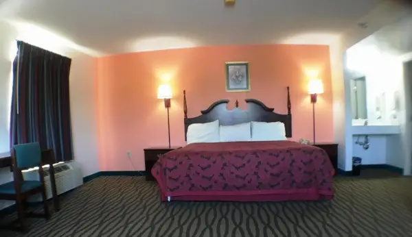 President Inn & Suites 10