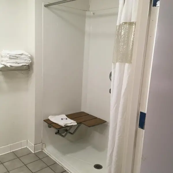 President Inn & Suites 4