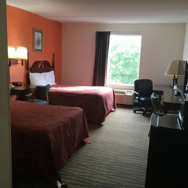 President Inn & Suites 7